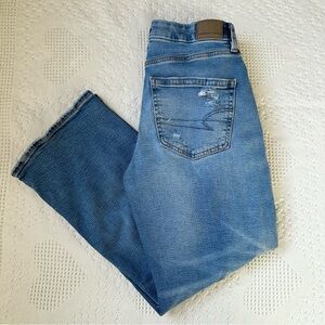 American Eagle Jeans Womens 8 X-Short Blue Curvy Straight Ripped Distressed AE